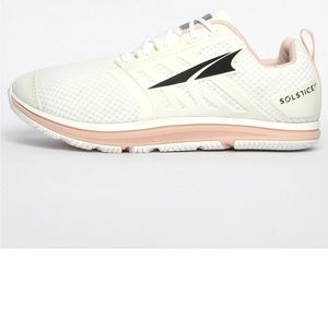 Altra Solstice XT 2 W6.5